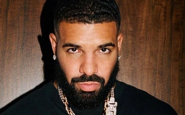 Дрейк подарил $50 тысяч фанату, которого бросила девушка