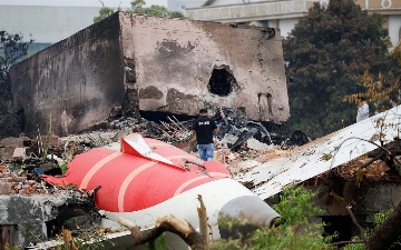 Власти Индии огласили окончательные данные о погибших в авиакатастрофе