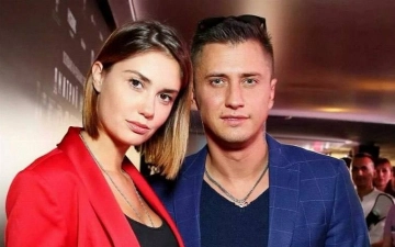 Агата Муцениеце подала в суд на Павла Прилучного