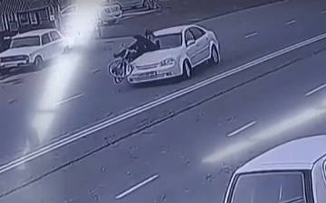 В Фергане сбили насмерть пожилого велосипедиста — видео (18+)