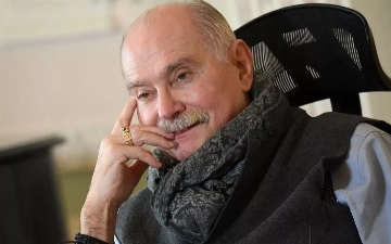 Никиту Михалкова выписали из больницы