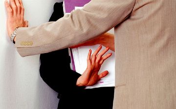 В Узбекистане махаллинские комитеты займутся защитой жертв домогательств и насилия