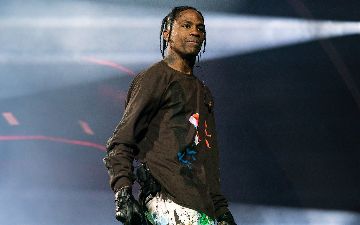 Трэвис Скотт решил вернуть деньги всем посетителям его концерта, на котором погибли люди 