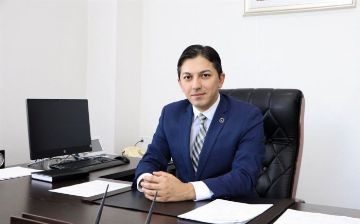 Директор Агентства по развитию рынка капитала предложил продать золотовалютные резервы для предотвращения роста безработицы в стране 