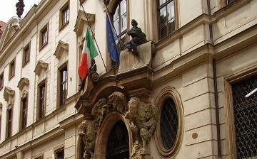 Италия и Латвия призвали своих граждан покинуть Россию