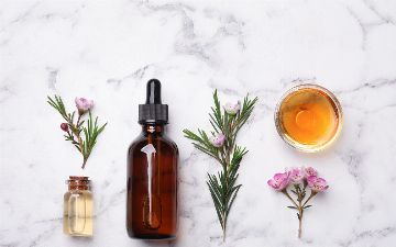 Узнайте о масле, которое поможет вам избавиться от перхоти