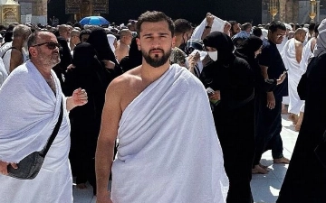 Jony отправился совершать паломничество в Мекку