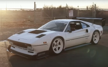 Классическая Ferrari 308 оснастили двигателем на тысячу лошадей