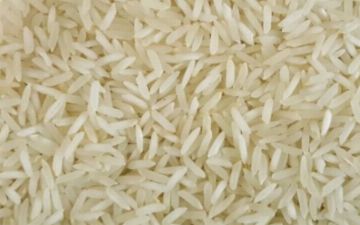 Врач рассказал, кому нельзя есть рис