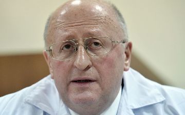 Эксперт рассказал, какие шаги ученые предпринимают в связи с изменениями штаммов коронавируса