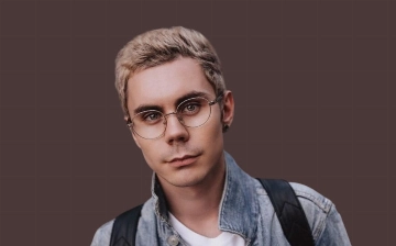 Ян Топлес самостоятельно продумал эксперимент с «умным парнем в очках»