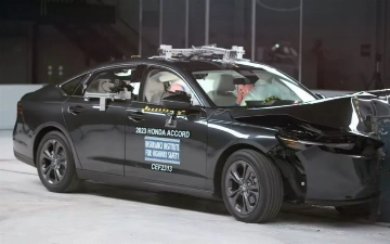 Honda Accord — единственная модель, справившаяся с тестом IIHS на безопасность задних сидений