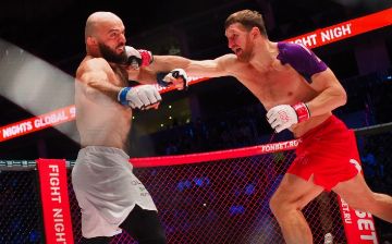 Минеев нокаутировал Исмаилова. Пришлось срочно вызвать врача в клетку (видео) 