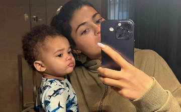 Пользователи сети раскрыли непристойное значение имени сына Кайли Дженнер