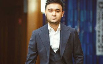 Шохруххон прошелся в ластах по местному рынку Египта – видео