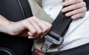 В Узбекистане предложили разрешить не пристегиваться в авто при некоторых заболеваниях