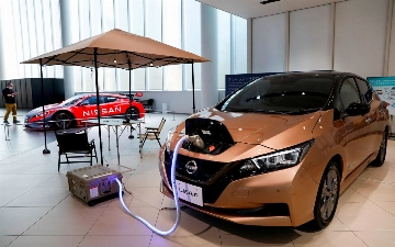 Nissan будет выпускать дешевые аккумуляторы для электромобилей