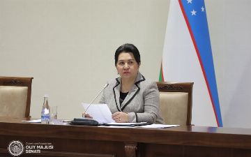 «Основной смысл закона в том, что жизнь и здоровье людей превыше всего», — Танзила Нарбаева прокомментировала закон об обязательной вакцинации сотрудников