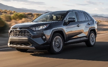 Toyota приостановит производство двух популярных моделей