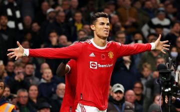 Роналду одним словом отреагировал на вручение Месси «Золотого мяча»