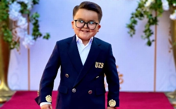 Джахонгир Артыкходжаев «попросил» Эрали Бойкобилова сфотографироваться с ним — видео