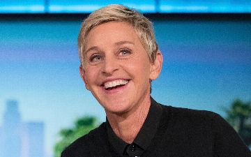 Быстро нашли замену: шоу Эллен ДеДженерес заменит певица Келли Кларксон