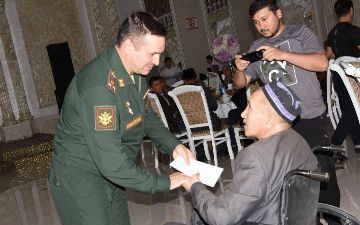 Ветераны-афганцы в Узбекистане получили матпомощь от России