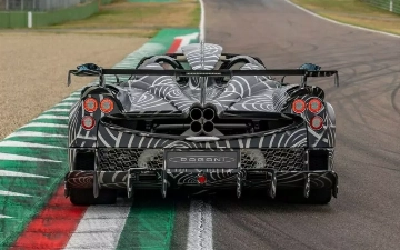 Pagani анонсировала спецверсию нового гиперкара Huayra