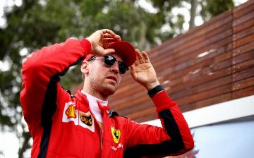 «Пока Ferrari, BMW и Mercedes-Benz»: чемпион F1 решил распродать свою коллекцию спорткаров