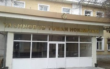 В Ташкенте грузовик врезался в тепловые трубы, в результате чего в одном из районов отключили отопление 