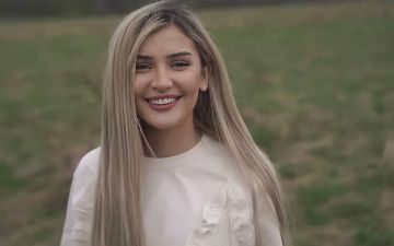 Дина Саева рассказала о смерти отца и выкидыше матери - видео