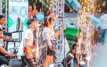 «Море» в самом центре столицы уже открыло свои двери для посетителей и меняет жаркий климат на морской