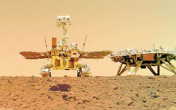 Космический аппарат «Чжужун» прислал записанные на Марсе видео со звуком