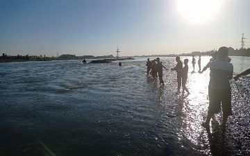 МЧС спасли двух жителей Наманганской области, которые чуть не утонули из-за повышения уровня воды