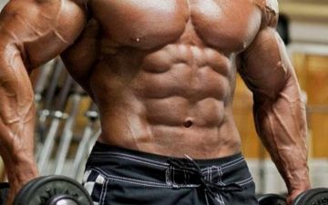 Ученые назвали принцип правильного питания, который помогает нарастить мышечную массу