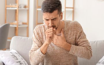 Кашель, который не останавливается: как предотвратить развитие бронхита, а если успели заболеть – как лечить