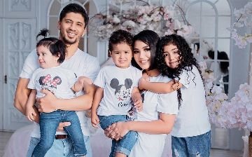 Мукаддас Садуллаева призналась, что ей сложно сохранять порядок в доме с тремя детьми - видео