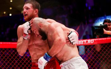 Минеев после победы нокаутом предположил, что Исмаилов использовал анаболики <br>