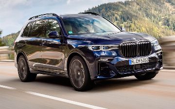 На BMW подают в суд из-за подстаканников: они серьезно?