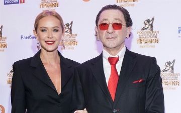 Российские СМИ выяснили, что возможной причиной развода Лепса, стали его многочисленные измены 