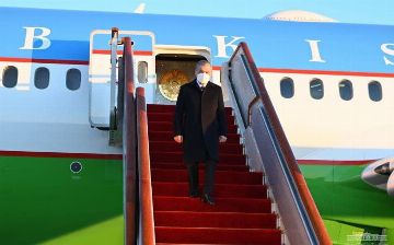 Шавкат Мирзиёев прибыл в Пекин для участия в церемонии открытия зимних Олимпийских игр-2022