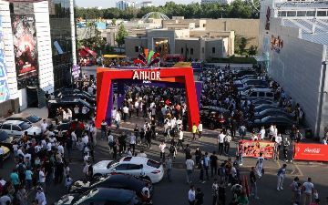 В Ташкенте состоялся сбор дорогих иномарок — фото