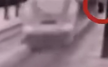 Под Ташкентом поезд сбил насмерть мужчину — видео (18+)