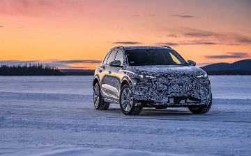 Audi показал прототип электрического кроссовера Q6 e-tron