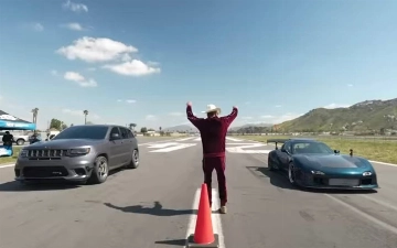 Автоблогеры столкнули в гонке полноприводную Mazda RX-7 и Jeep Grand Cherokee