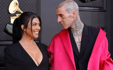 Кортни Кардашьян и Трэвис Баркер в ожидании первенца