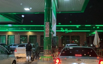 На одной из заправок Ташкента АИ-80 перевалил за 8 тысяч сумов