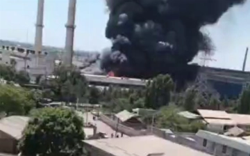 В Ташкенте произошел крупный пожар на складе