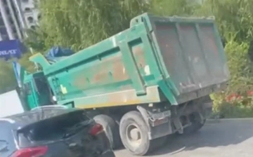 На Юнусабаде столкнулись 12 автомобилей (видео) 