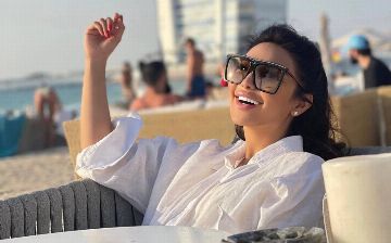 С корабля на бал: Муниса Ризаева из аэропорта сразу отправилась на свадьбу